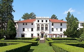 Geneva On The Lake Boutique Resort Hotel